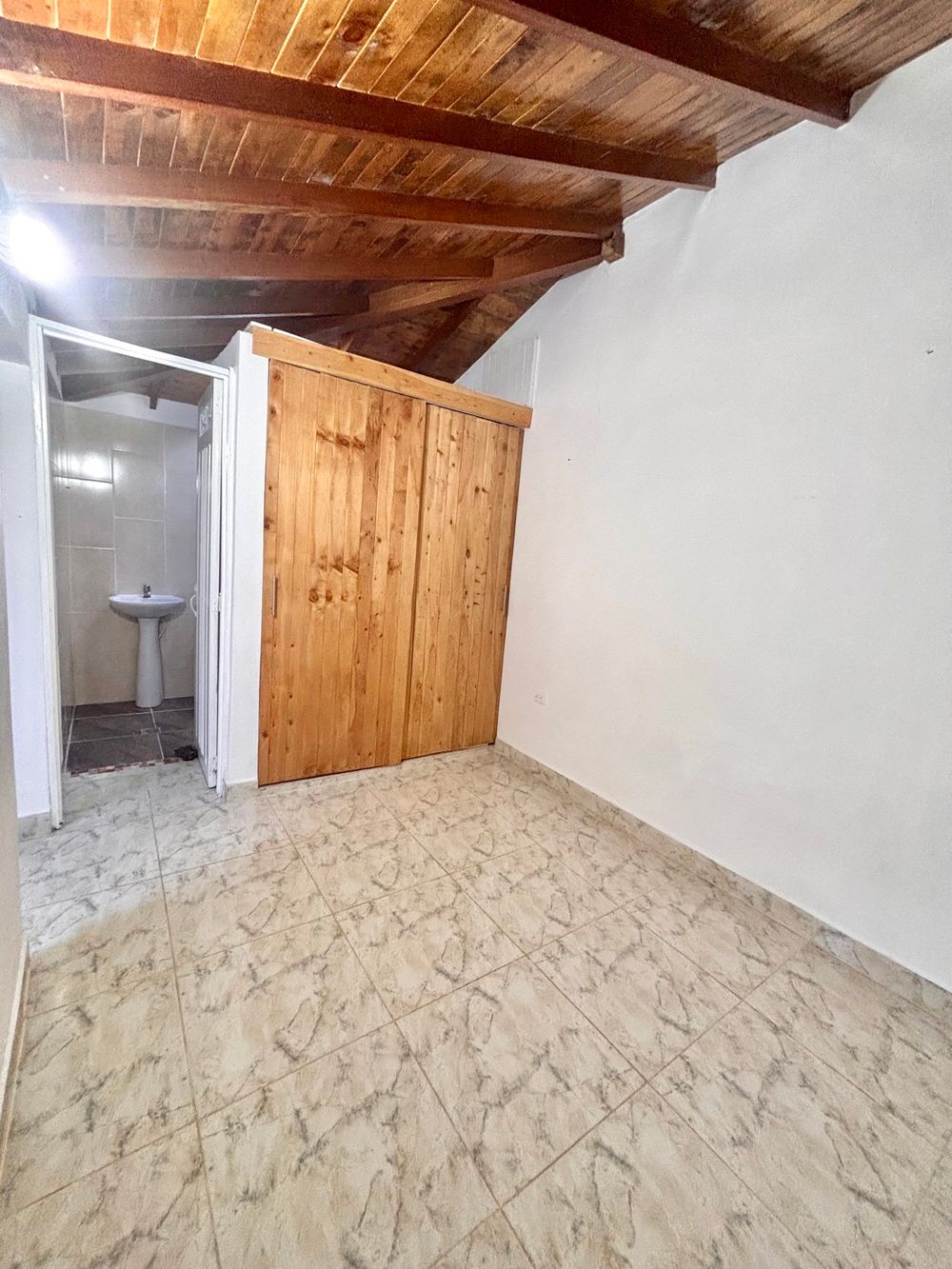 Foto 4 de 🏡 SE ALQUILA APARTAESTUDIO EN SANTA ELENA – VEREDA EL PLACER